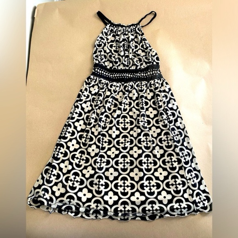 Womens Max Studio Size Medium Backless Black and Cream Party X-mas New Years